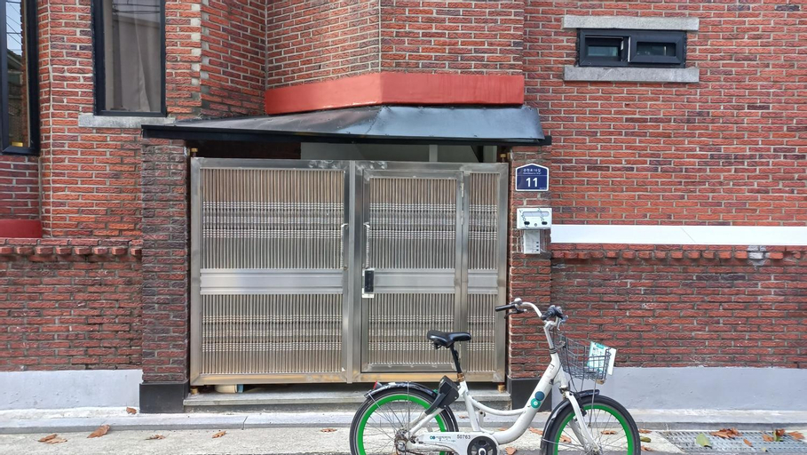 Woodland Apartment - For foreigners only, Gwanak