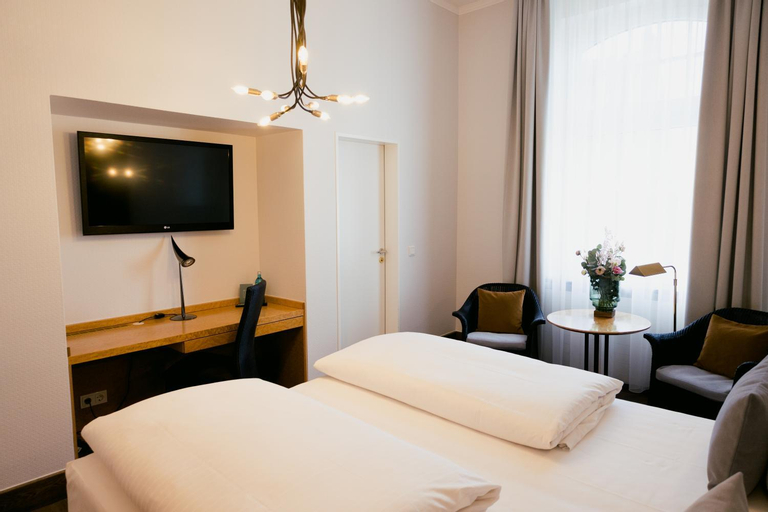 Bedroom 28