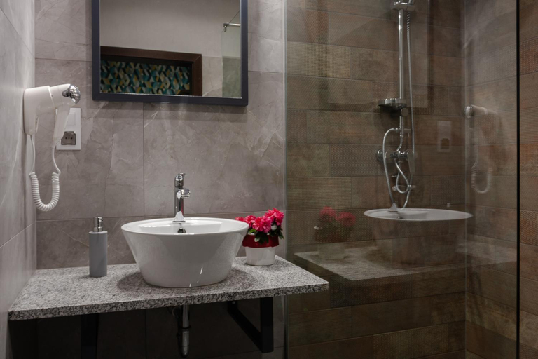 Bathroom 4, Resort Pod Lasem, Olesno
