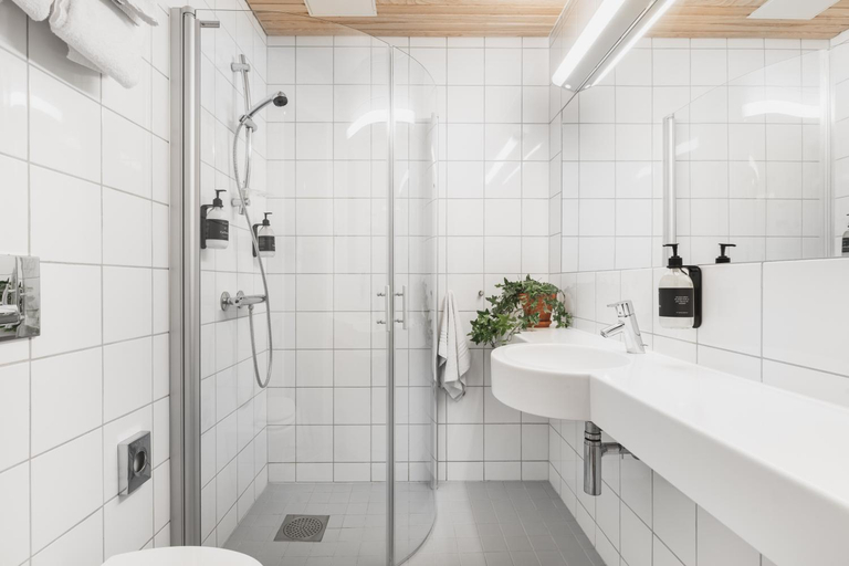Bathroom 2, Heimen Hotel, Bergen