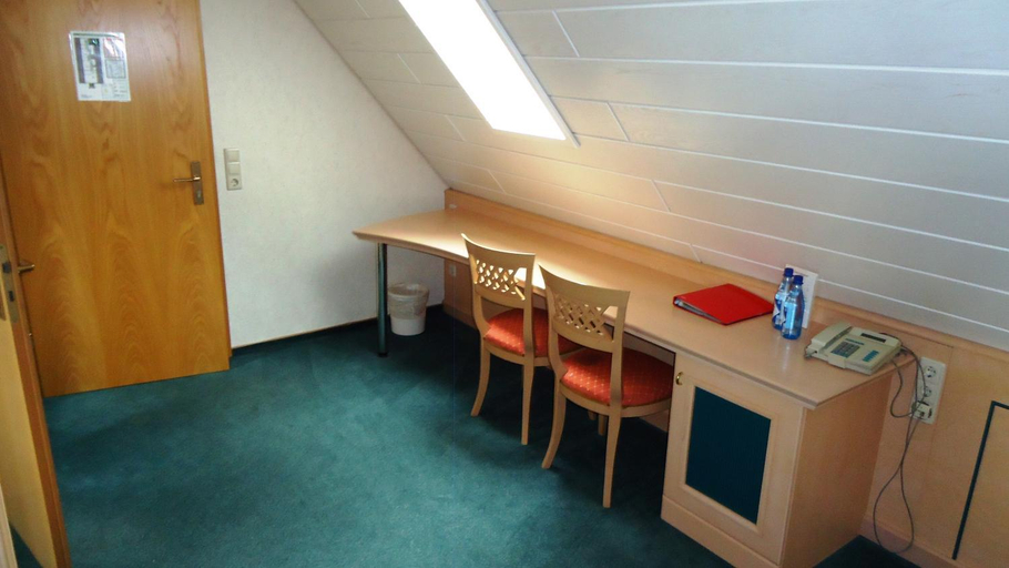 Others 5, Hotel Krone, Heidenheim