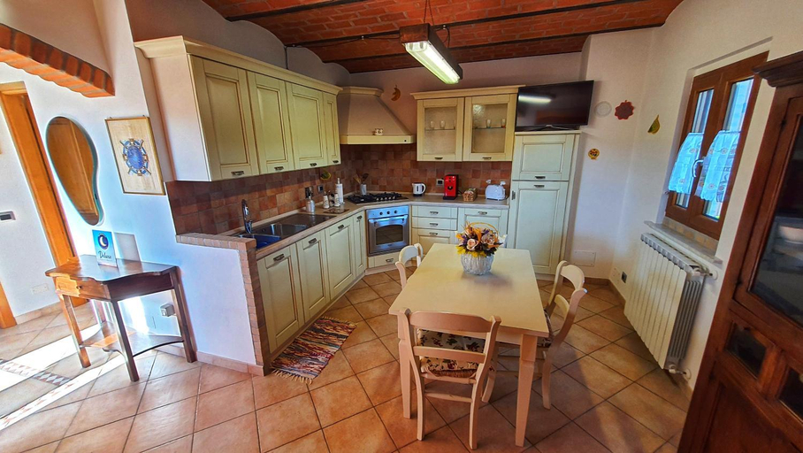 Dining Room 11