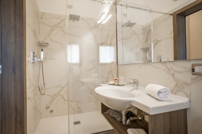 Bathroom 6