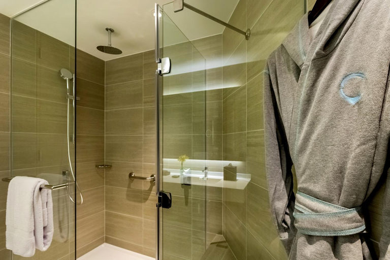 Bathroom 30