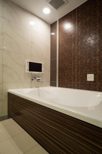 Bathroom 2, Hotel Lei, Funabashi