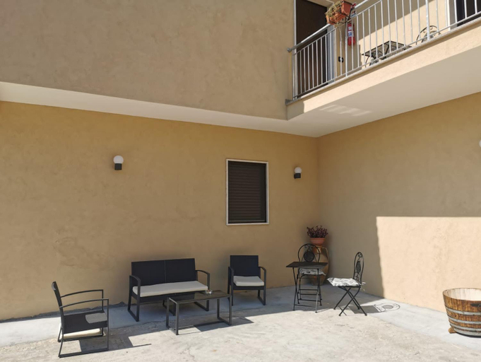 Others 5, B&B il Girasole, Crotone