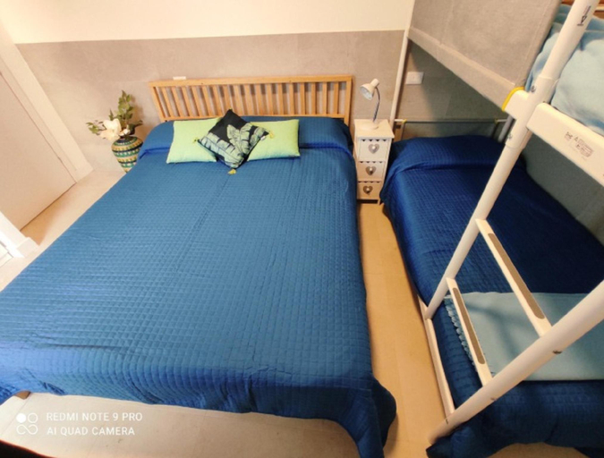 Bedroom 2, Lovely 2 Bedroom flat 100m from the beach - With Private Beach Place by Beahost, Venezia