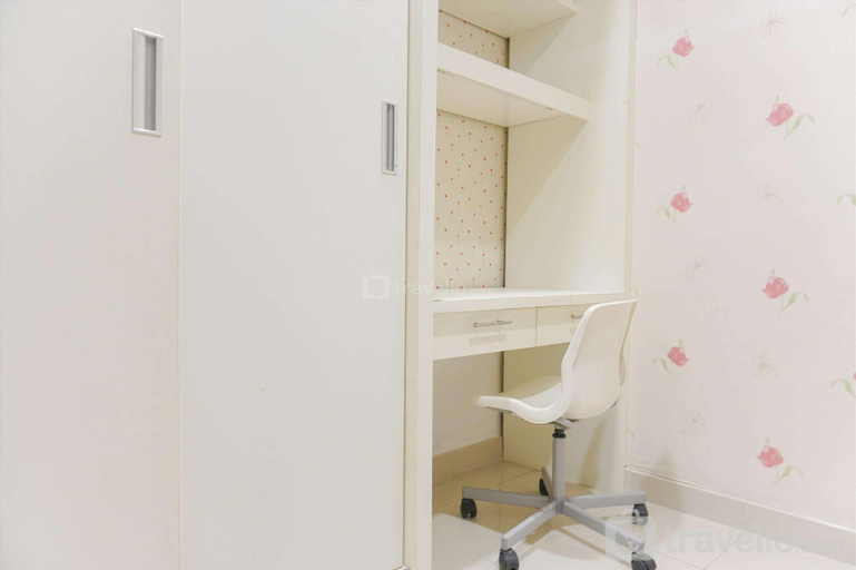 Bedroom 2, Homey & Comfort Stay 2BR Bellezza Apt By Travelio, South Jakarta