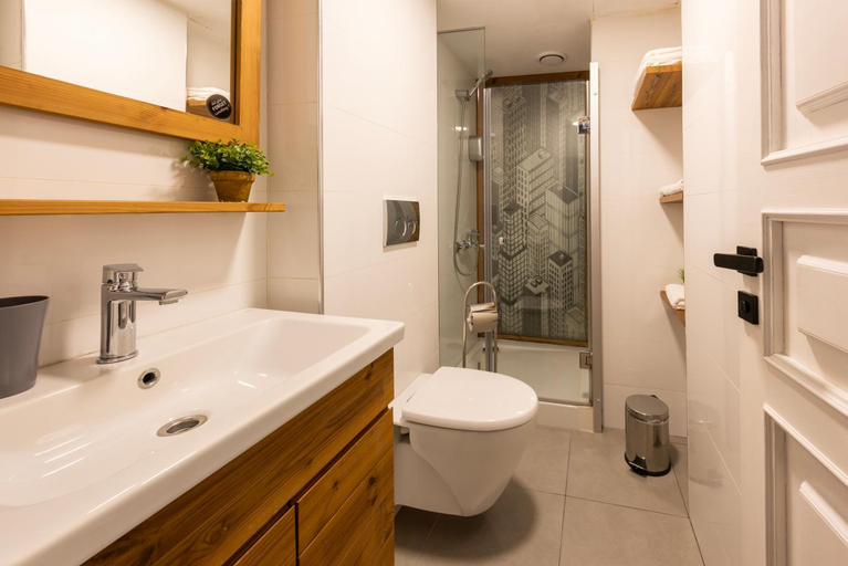 Bathroom 5, Bguest Pera Suites, Beyoğlu