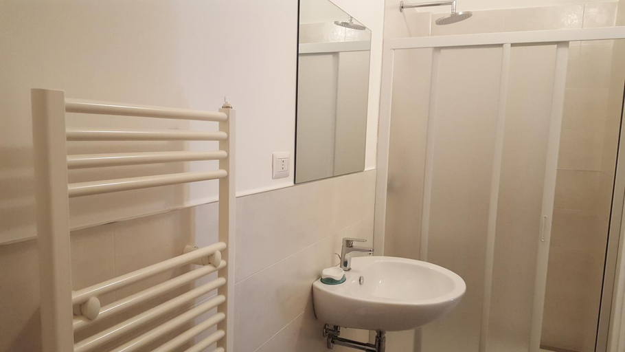 Bathroom 3, Affittacamere Da Mary, Matera