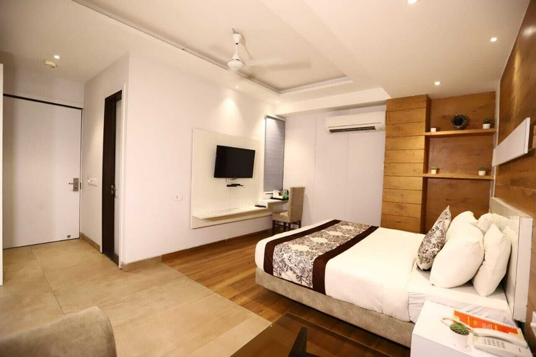 Bedroom 3, Hotel Anchorage Delhi IGI Airport, Delhi