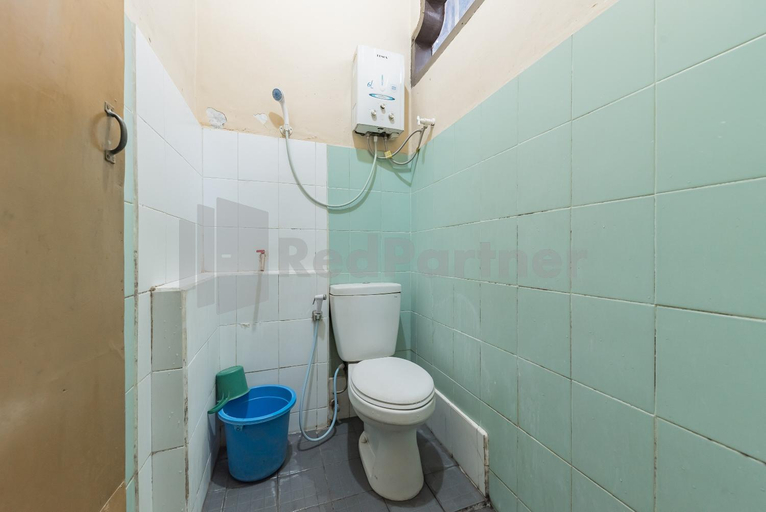 Bathroom 3, OYO 90912 Wisma Pkpn 1, Garut