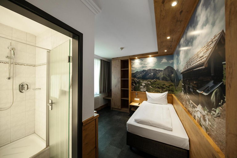 Bedroom 2, Paulaner am Dom Wirtshaus und Hotel, Frankfurt am Main
