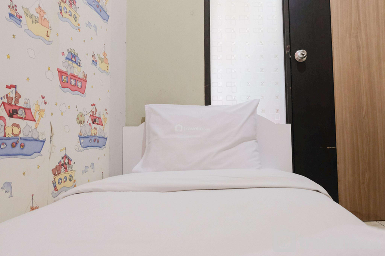 Bedroom 2, Homey 2BR Apartment The Edge Bandung By Travelio, Cimahi