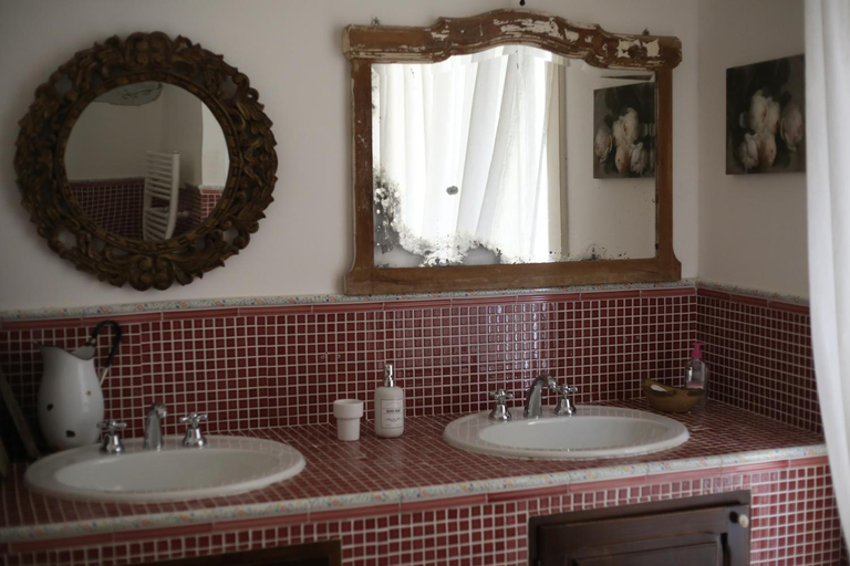 Bathroom, Casa Aulivo, dimora storica con vista, Caserta