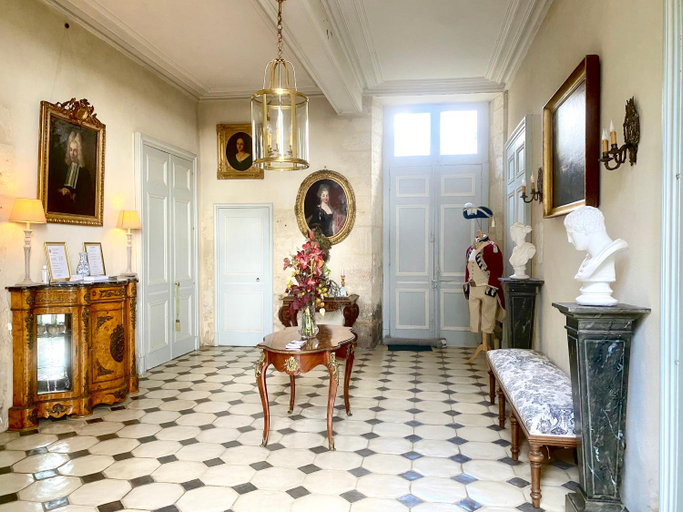 Public Area 4, Chateau des Feugerets, Orne