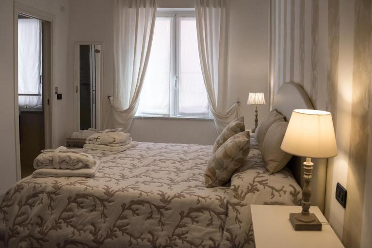 Bedroom 5, B&B Iulia Augusta, Savona