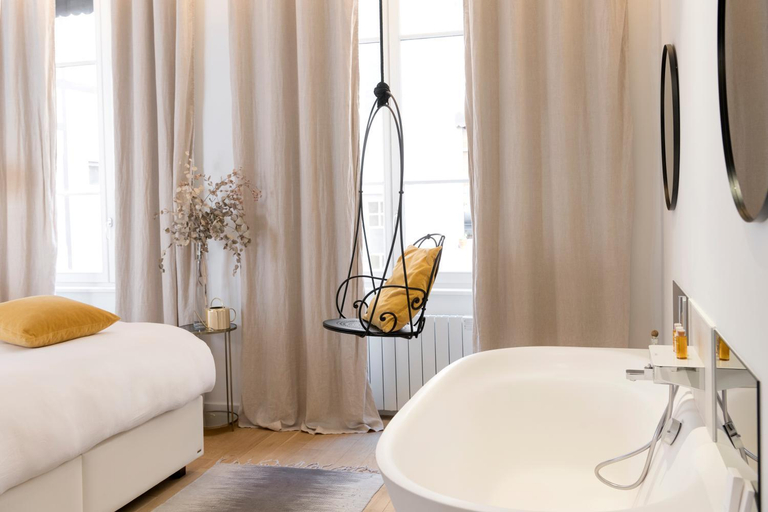 Bathroom 2, MiHotel Charite, Rhône