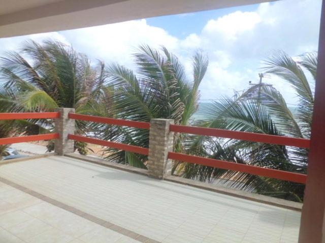Exterior & Views 23