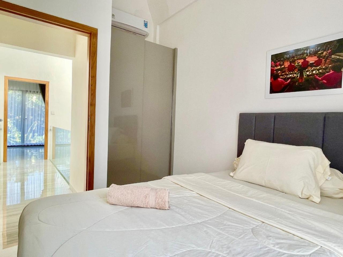 Bedroom 18