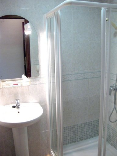 Bathroom 3, Hotel Restaurante Campomar, Murcia