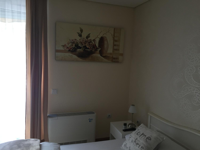 Others 4, B&B Alex18, Niš