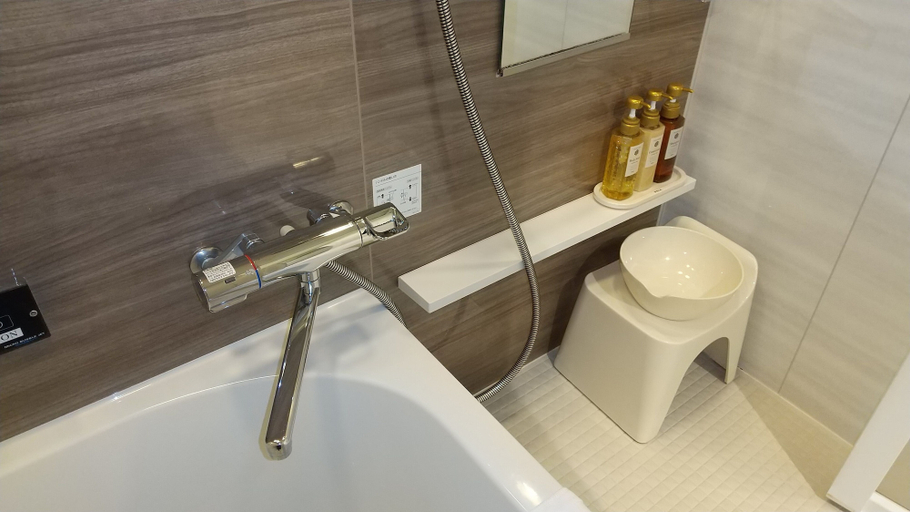 Bathroom 4, Hotel New Gaea Hakata Messeminami, Fukuoka