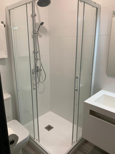 Bathroom 3, Alevia, Salamanca
