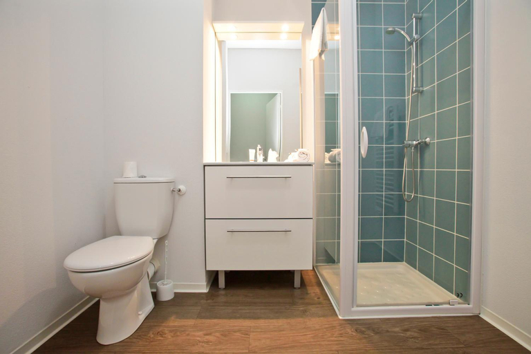 Bathroom 4