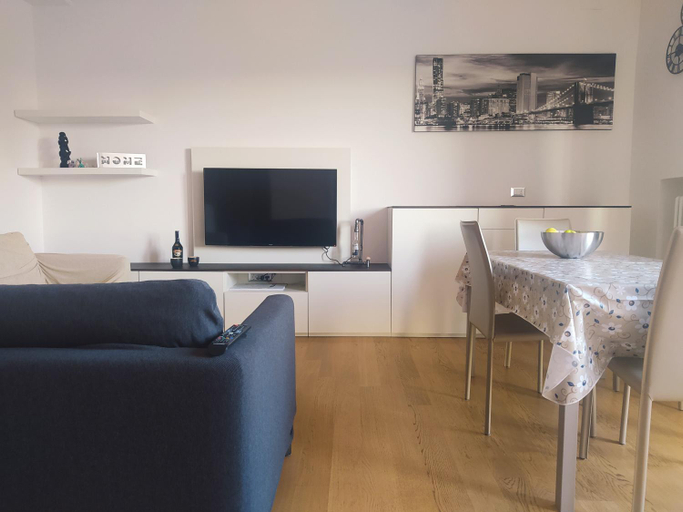 Others 2, B&B Markone Bologna Center, Bologna