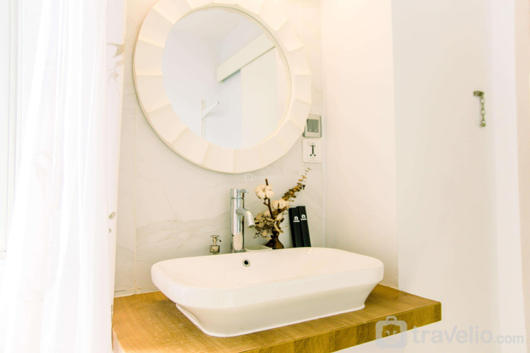 Bedroom 2, Spacious Nice 2BR Mediterania Palace By Travelio, Central Jakarta