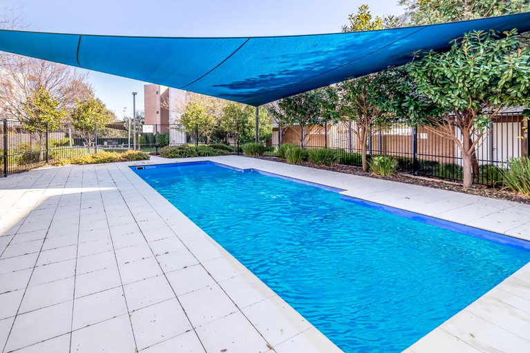Sport & Beauty, Exquisite Apartment with BBQ and Pool, near Shops, Canberra