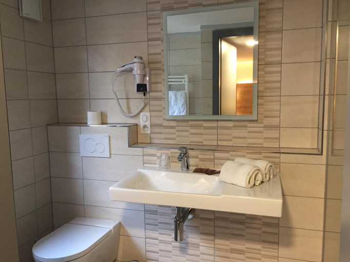 Bathroom 3, Auberge du Rempart, Haut-Rhin