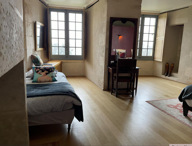 Bedroom 2, Chambre d'hote, Chateau de Meauce Louise et Marie, Nièvre