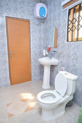 Bathroom, Covenant Hotel, Tema