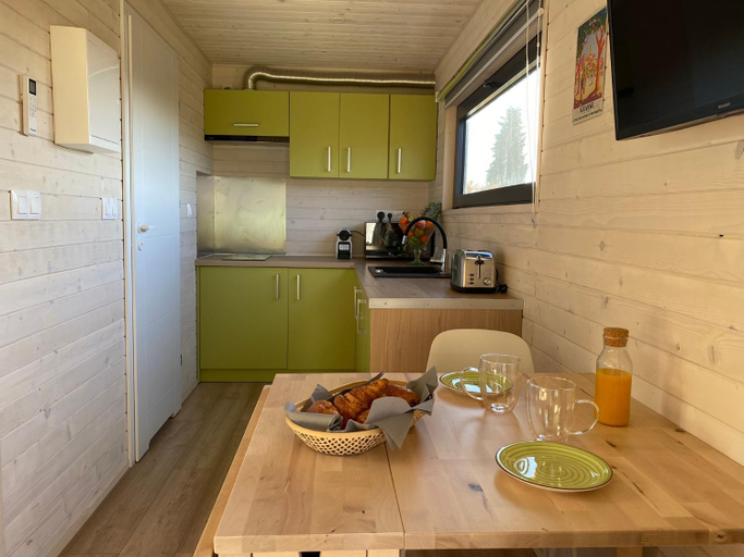 Others 2, Les lodges de l'oliveraie de Virevent, Alpes-Maritimes