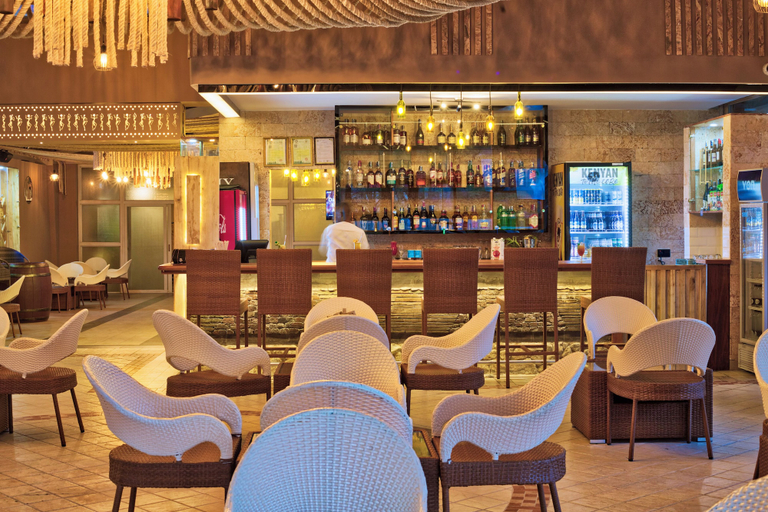 Food & Drinks 5, Maanzoni 680 hotel, Starehe