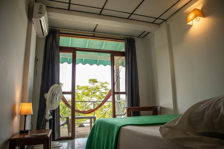 Bedroom 2, South West Bay Cabañas, Providencia