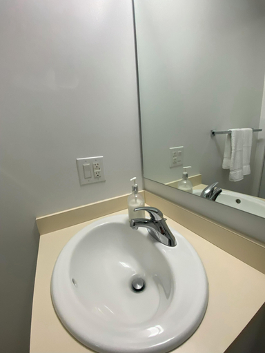 Bathroom 2, Rivetstays - The Studios, Toronto