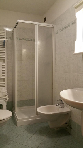 Bathroom, Tana Della Volpe, Trento