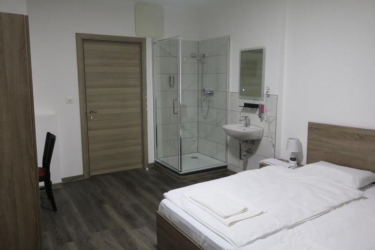 Bedroom 13