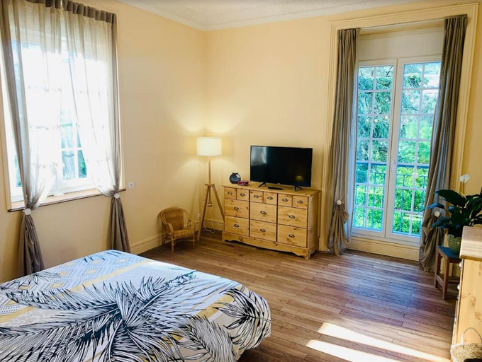 Bedroom 2, Domaine des Ondes, Aveyron