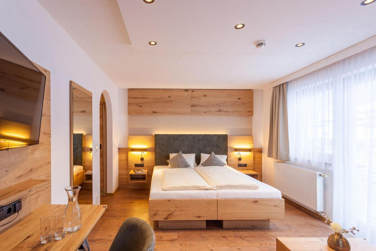 Bedroom 3, Hotel Luggi, Landeck