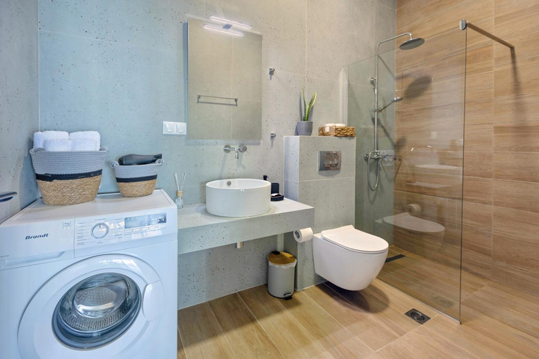 Bathroom 2, Horizon Studios - Apartments, Crete
