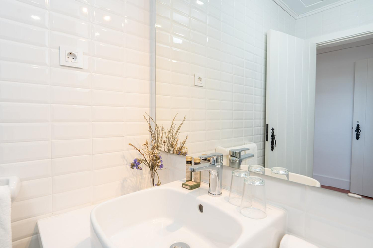 Bathroom 3, Quinta do Rio Noemi, Guarda