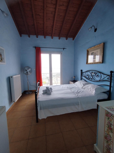 Bedroom 2, Grammatikis house, North Aegean