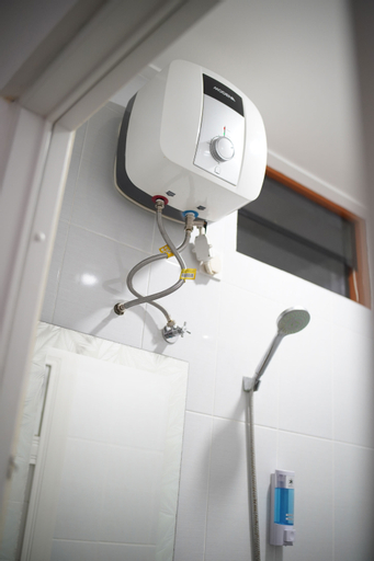 Bathroom 7