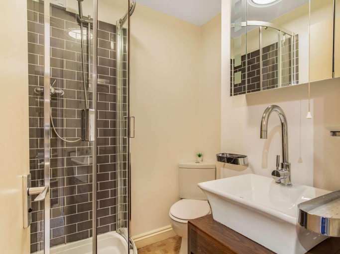 Bathroom 3, 2 Bed in Fowey oc-75740, Cornwall