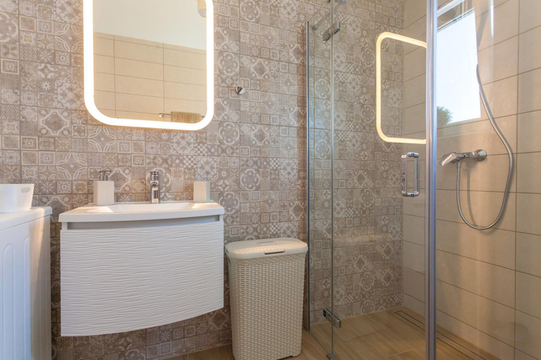 Bathroom 2, Apartments Villa Fe, Malinska-Dubašnica