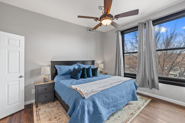 Bedroom 2, Downtown Modern Condo Inside the Historic St Regis, Mesa